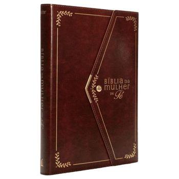 Bíblia Da Mulher De Fé - Nvi - Sheila Walsh - Letra Grande - Couro Soft Vinho Com Fechamento Carteir